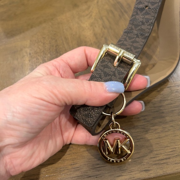 Michael Kors Brown and Tan Belt Bag Leather Adjustable, New In Sparkly Giftbox. - Picture 6 of 10